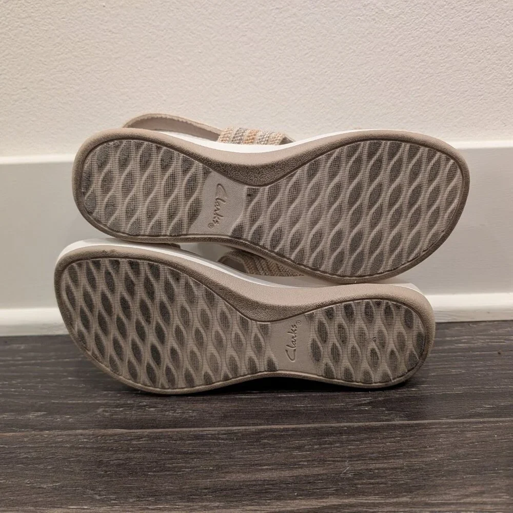 Clarks Cloudsteppers Arla Stroll Women's Sandals in Beige Combination - Picture 8 of 8